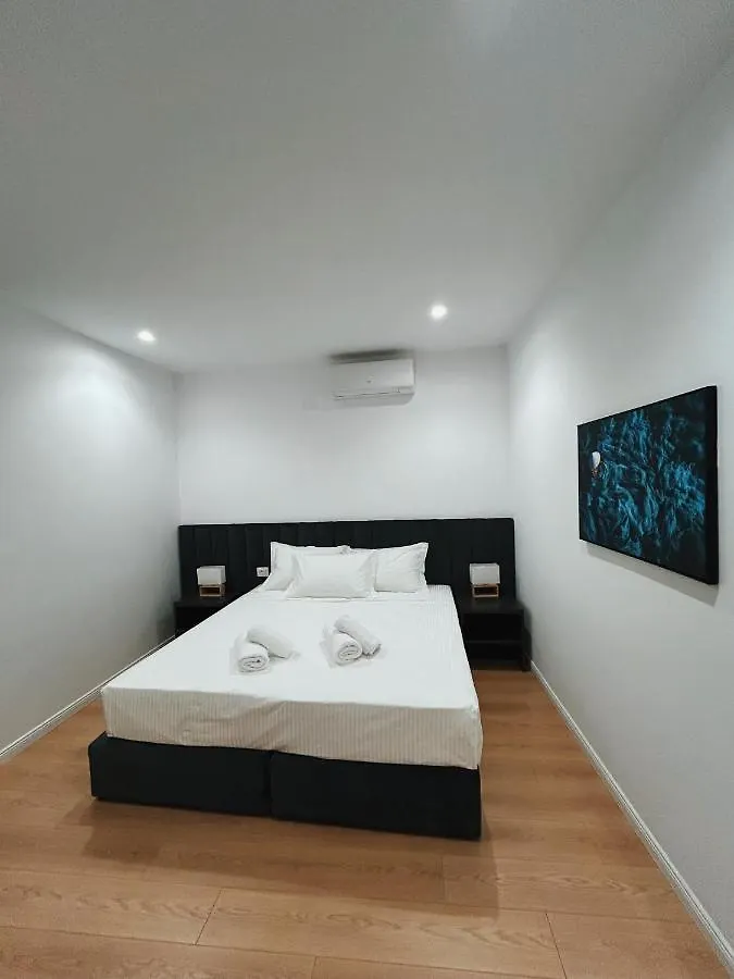 Clinton Tirana Inn Albanië
