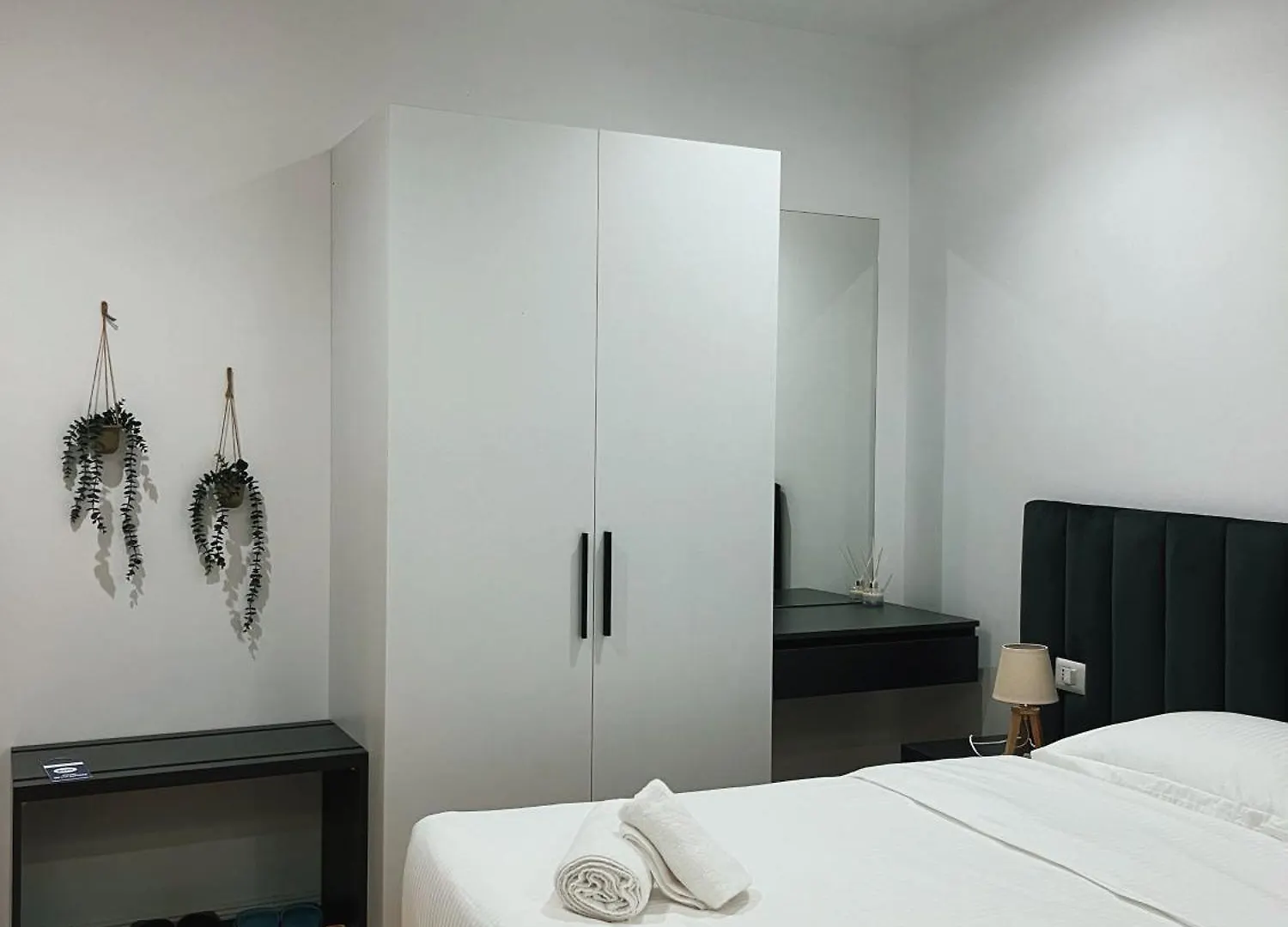 Clinton Tirana Inn Albania